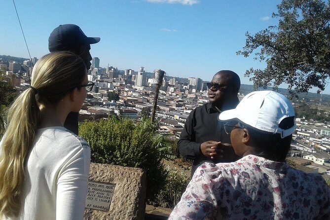 Harare City Tour & Zimbabwe Highlights - Harare CBD to Mbare: Big Landmarks by Road, Real Life on the Ground