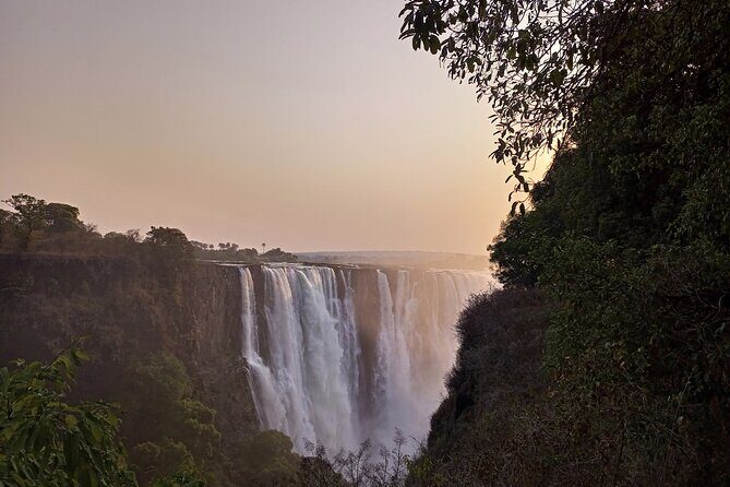 Private Guided Tour in Victoria Falls - Pickup, transport, and timing: how the logistics help you enjoy the falls