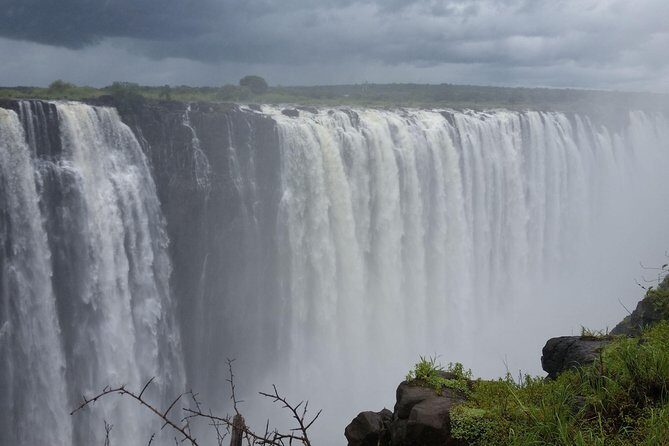 Victoria Falls And Chobe - Day 1 on the Zambezi: Boat Relaxation with Snacks